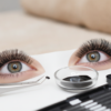 découvrez tout sur les extensions de cils : les différentes techniques, les tarifs pratiqués et les conseils d'entretien pour des cils parfaits et longue durée.